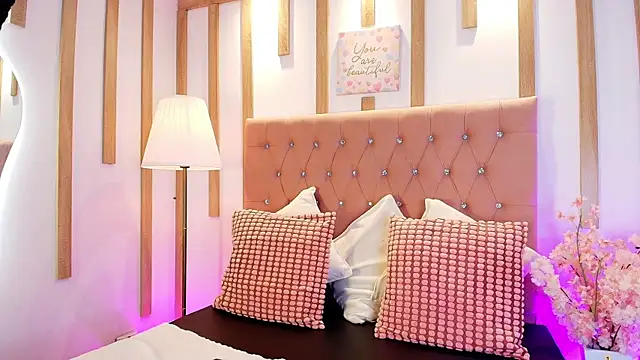 Snapshot of OzorioDany chatting on February 20, 6:26 am OzorioDany online show from February 20, 6:26 am