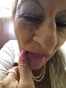 MaryeLunna online show from October 28, 11:58 am