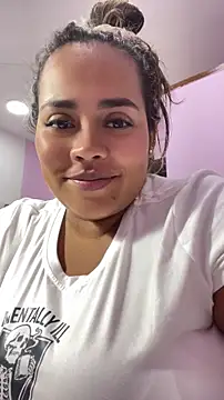 EmilyDuran  online show from April 14, 10:16 pm