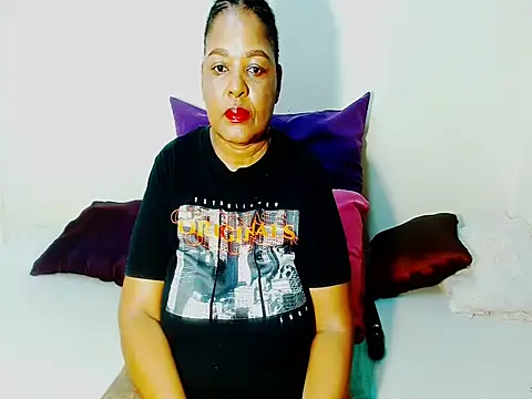 Love-Racheal75 online show from April 14, 2:28 am