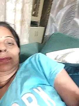 Soniya Roy online show from May 3, 10:05 pm
