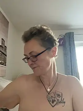 Curvy-Jinx online show from January 14, 8:42 am