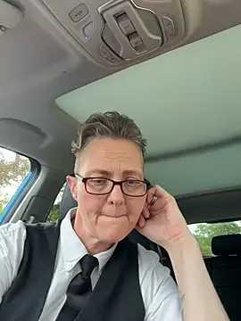 Curvy-Jinx online show from May 29, 8:56 am