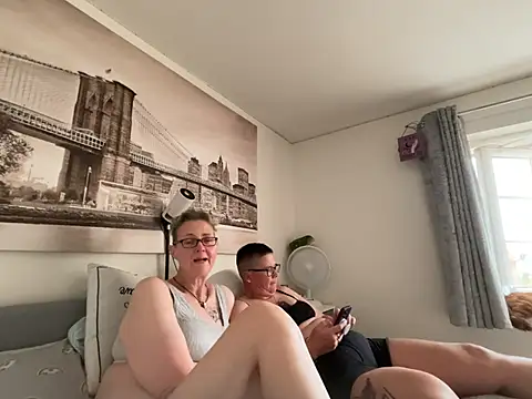 Curvy-Jinx online show from June 21, 7:49 pm