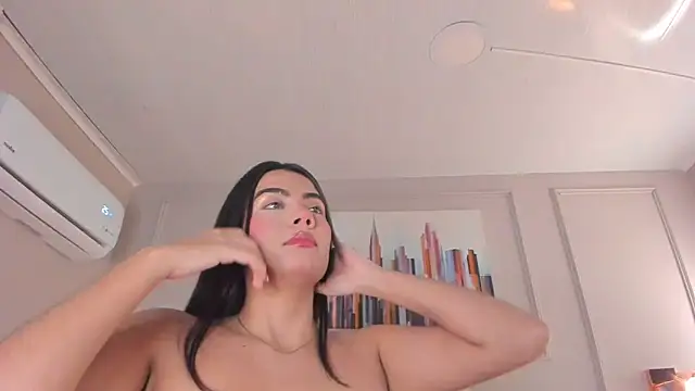 Snapshot of mia_kisses2 chatting on June 24, 7:07 am mia kisses2 online show from June 24, 7:07 am