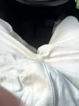 Snapshot of Kratex82 chatting on January 15, 2:21 pm Kratex82 online show from January 15, 2:21 pm