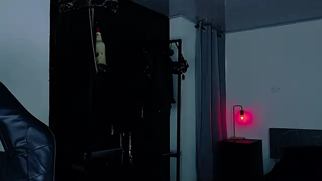 Angelabl0odborne online show from February 11, 5:29 pm