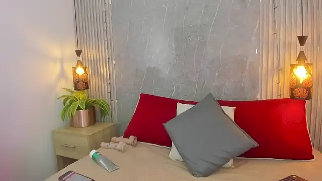 Emili  hot online show from January 8, 11:45 am