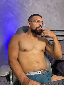 vincentjaxon online show from April 15, 8:20 pm