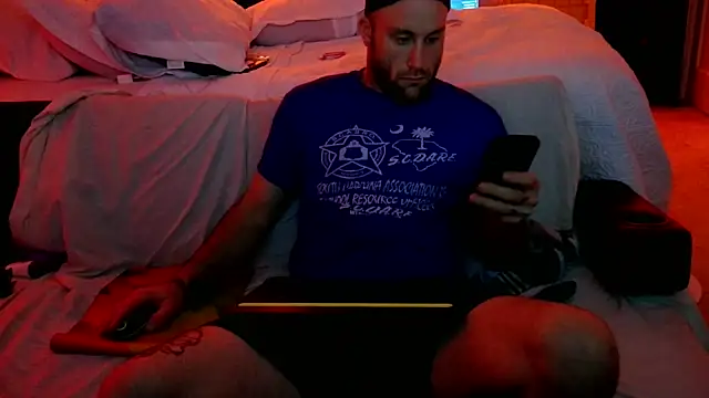 Luv2SuckBWC92 online show from October 6, 4:21 am