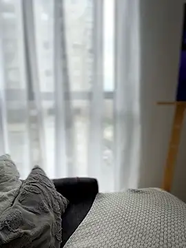 Sofi Leal online show from April 13, 1:05 pm