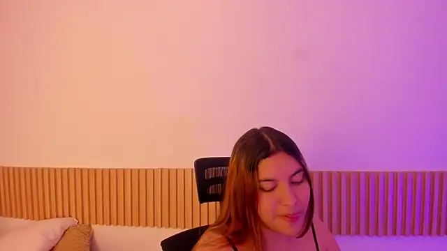 OliviaSweett online show from November 10, 7:02 pm