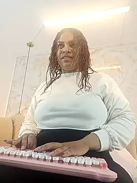 nathaliamiller online show from November 16, 1:28 pm