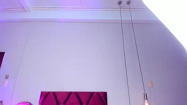 LunaAspen  online show from September 26, 6:01 pm