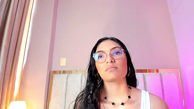 LunaAspen  online show from January 16, 5:39 pm