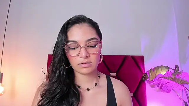 LunaAspen  online show from February 10, 6:12 pm