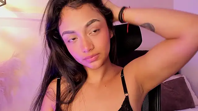 MelanyOconner online show from March 23, 11:20 pm