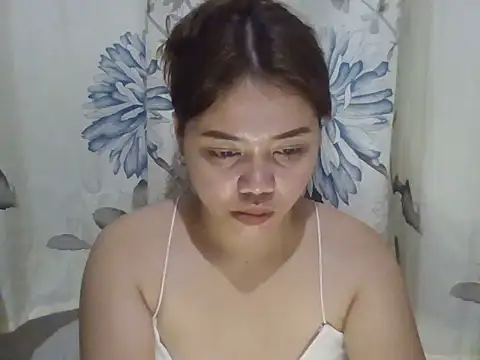 Snapshot of tinka_bella chatting on June 30, 2:40 pm tinka bella online show from June 30, 2:40 pm