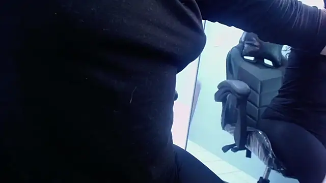 victoria hernandez t  online show from October 25, 12:56 pm