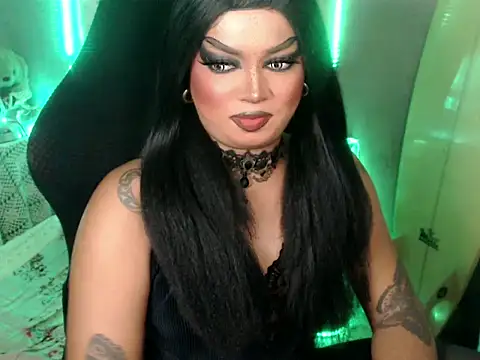 Snapshot of xxXMissCessXxx chatting on June 11, 8:56 am xxXMissCessXxx online show from June 11, 8:56 am