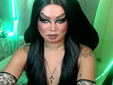Snapshot of xxXMissCessXxx chatting on June 29, 3:56 pm xxXMissCessXxx online show from June 29, 3:56 pm