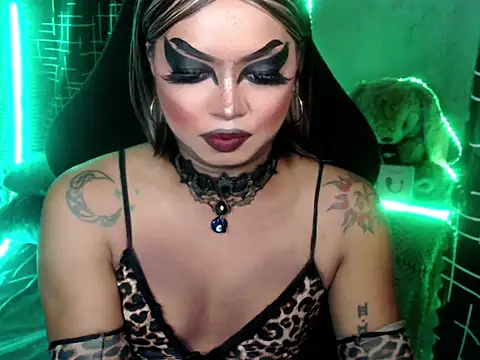 Snapshot of xxXMissCessXxx chatting on August 5, 4:21 pm xxXMissCessXxx online show from August 5, 4:21 pm