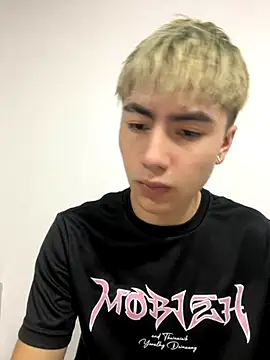 AlexanderCollman online show from December 4, 8:50 pm