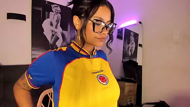 Stefany 44 online show from July 7, 6:23 pm