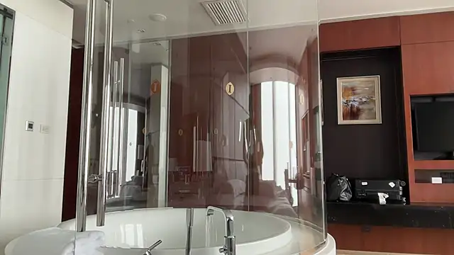 Snapshot of heywilliam chatting on January 6, 2:26 am heywilliam online show from January 6, 2:26 am