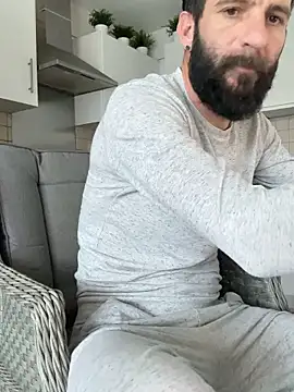 Snapshot of Michel_huge chatting on November 10, 9:19 am Michel huge online show from November 10, 9:19 am