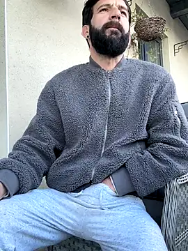 Snapshot of Michel_huge chatting on November 24, 9:09 am Michel huge online show from November 24, 9:09 am