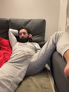 Snapshot of Michel_huge chatting on November 28, 8:33 pm Michel huge online show from November 28, 8:33 pm