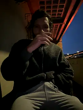 Snapshot of Michel_huge chatting on December 4, 7:39 am Michel huge online show from December 4, 7:39 am