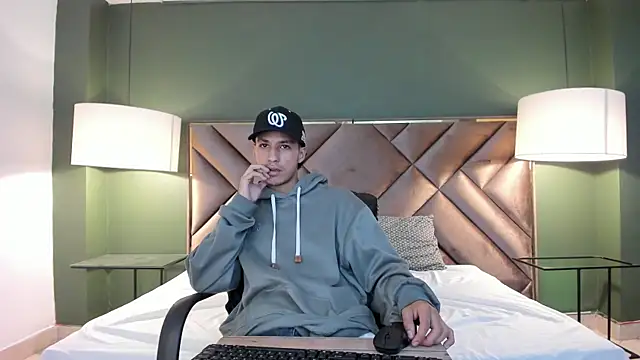 Marcus Jeron online show from October 22, 9:47 pm