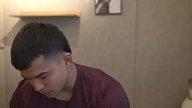 Thiago Valente online show from March 17, 1:36 pm