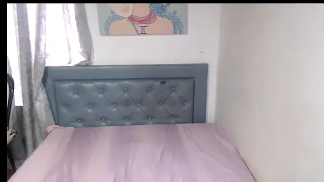 sarah aguilar online show from November 24, 6:51 pm