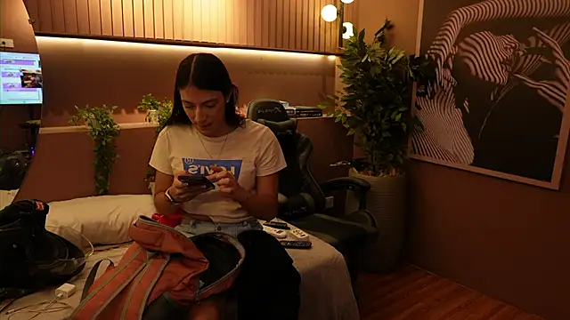 Ariaa Isabell online show from September 23, 6:11 pm