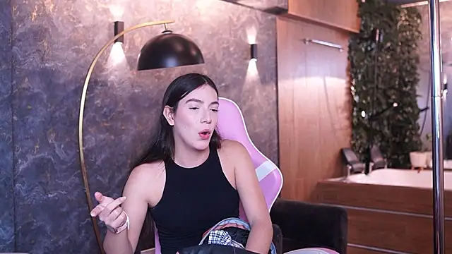 Ariaa Isabell online show from January 9, 6:31 pm