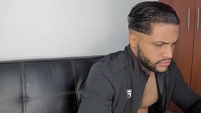 Pier Simons online show from December 4, 9:07 am