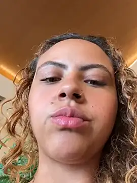 Chloe Leaozinho online show from March 4, 4:57 pm