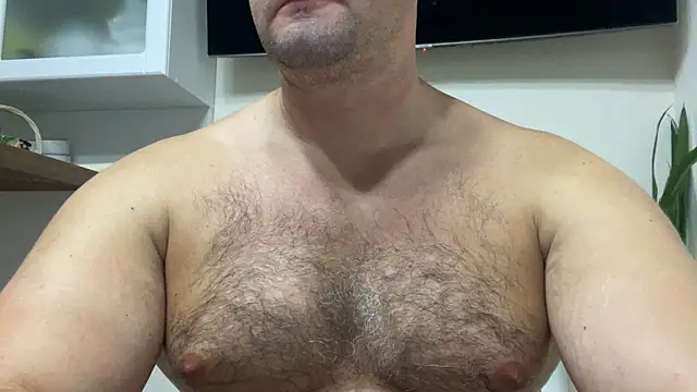 Snapshot of BrianJohnson_ chatting on October 3, 4:15 pm BrianJohnson online show from October 3, 4:15 pm