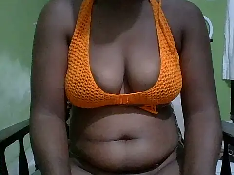 Snapshot of Ntshire chatting on October 19, 12:44 am Ntshire online show from October 19, 12:44 am