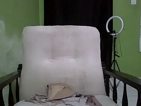 Snapshot of Ntshire chatting on October 22, 12:27 pm Ntshire online show from October 22, 12:27 pm