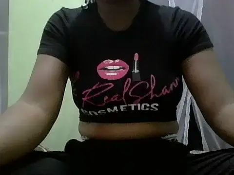 Snapshot of Ntshire chatting on January 6, 1:26 pm Ntshire online show from January 6, 1:26 pm