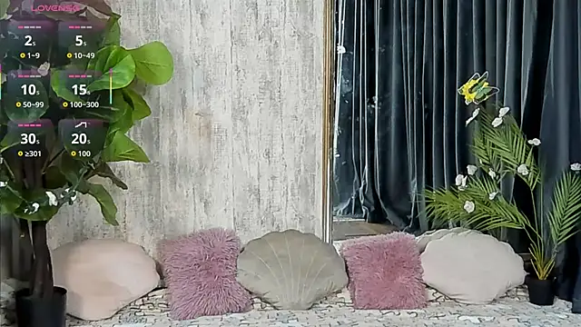 Maya Collins  online show from March 26, 7:52 pm