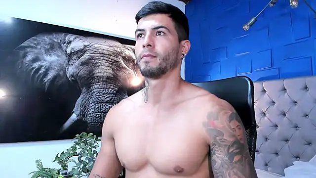 andres-clark92 online show from November 20, 5:45 pm