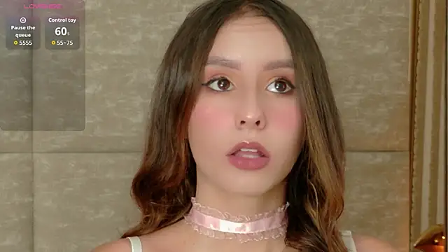 Sarah-Grace online show from August 5, 1:03 pm
