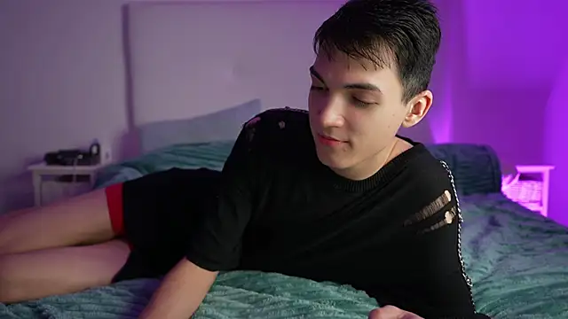 MattyandAiden online show from February 8, 8:01 pm