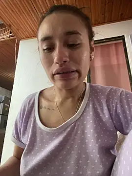 juliana-mancini online show from November 20, 5:01 pm