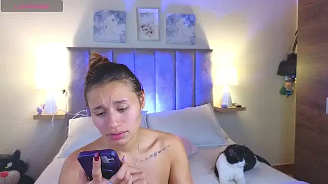 juliana-mancini online show from December 22, 7:00 pm